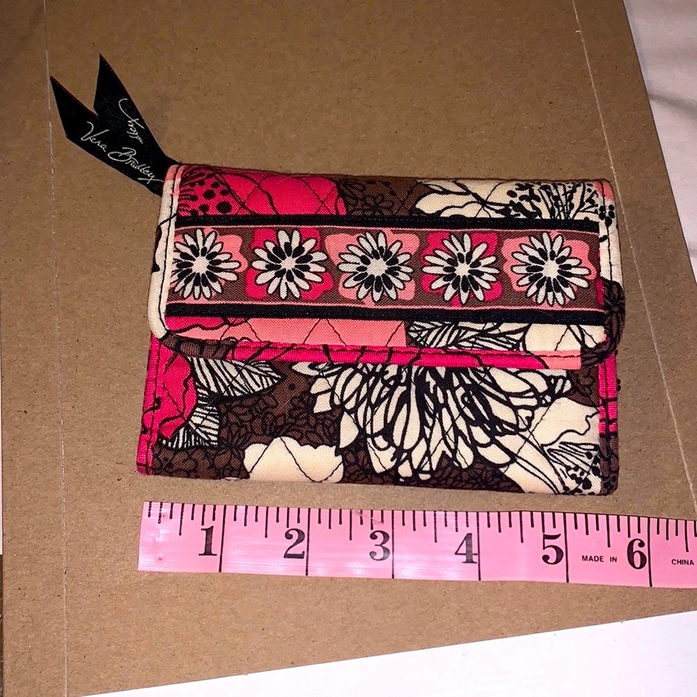Vera Bradley Wallet Great Shape no holes to issues at all - Picture 7 of 7